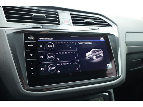 Volkswagen Tiguan 1.4 TSI eHybrid R-Line Black style | Pano | 360cam | Elek. Trekhaak | 19'' | Stoel- Stuurverw. | Adapt. Cruise |