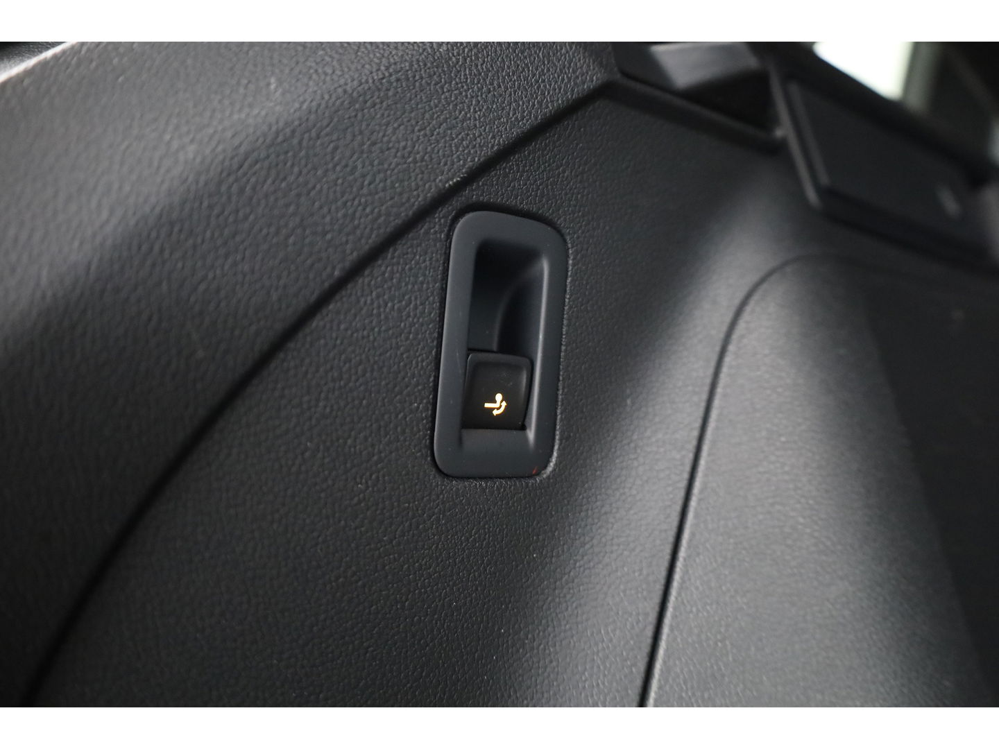 Volkswagen Tiguan 1.4 TSI eHybrid R-Line Black style | Pano | 360cam | Elek. Trekhaak | 19'' | Stoel- Stuurverw. | Adapt. Cruise |