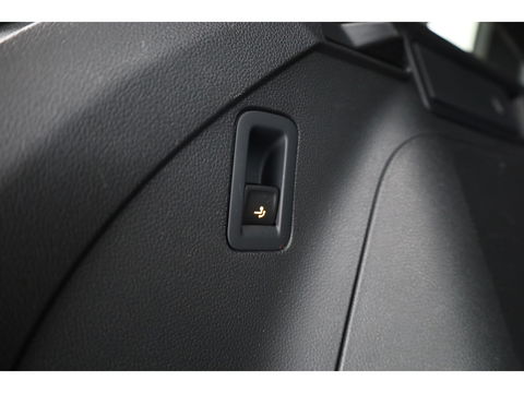 Volkswagen Tiguan 1.4 TSI eHybrid R-Line Black style | Pano | 360cam | Elek. Trekhaak | 19'' | Stoel- Stuurverw. | Adapt. Cruise |