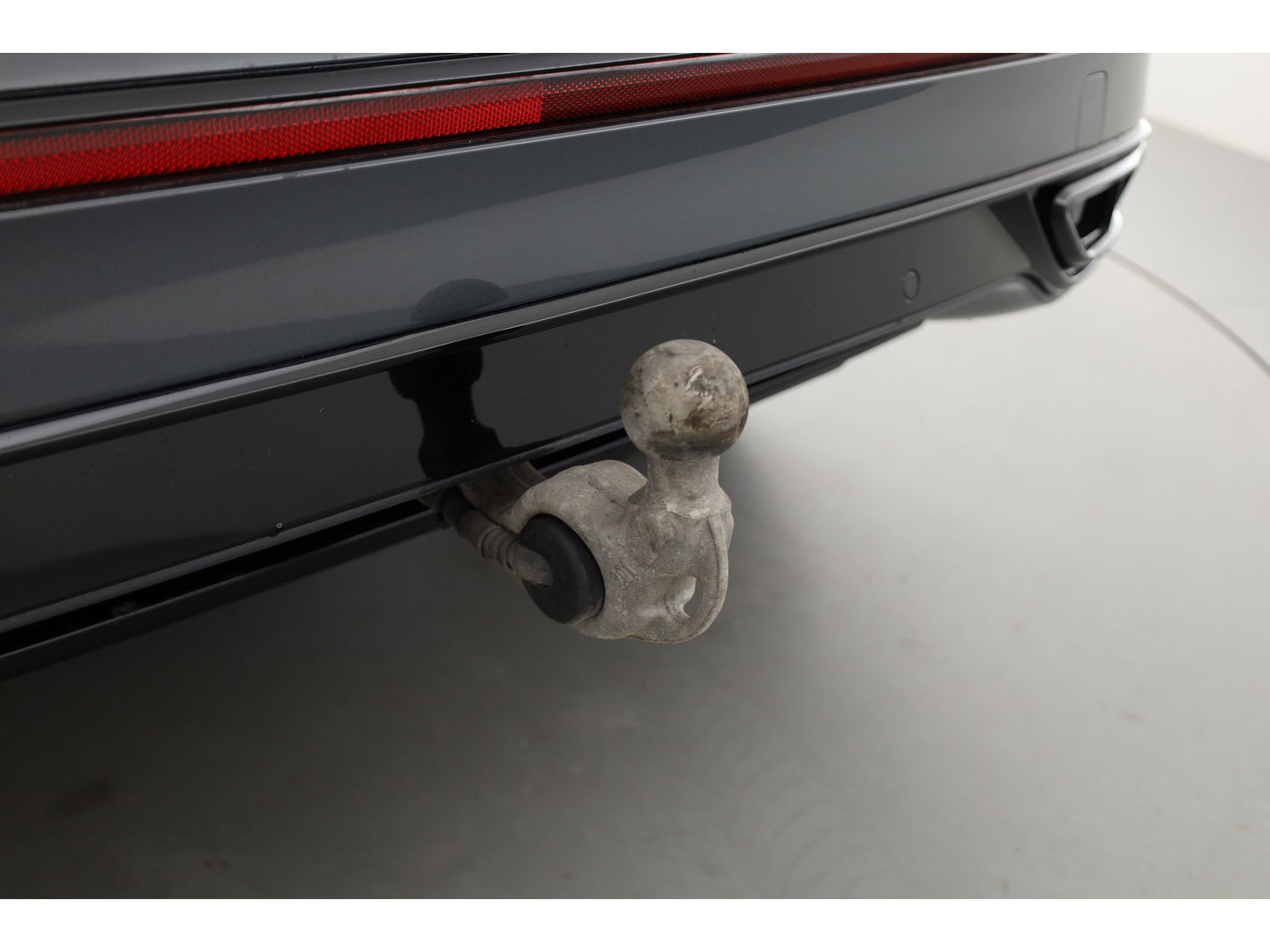 Volkswagen Tiguan 1.4 TSI eHybrid R-Line Black style | Pano | 360cam | Elek. Trekhaak | 19'' | Stoel- Stuurverw. | Adapt. Cruise |