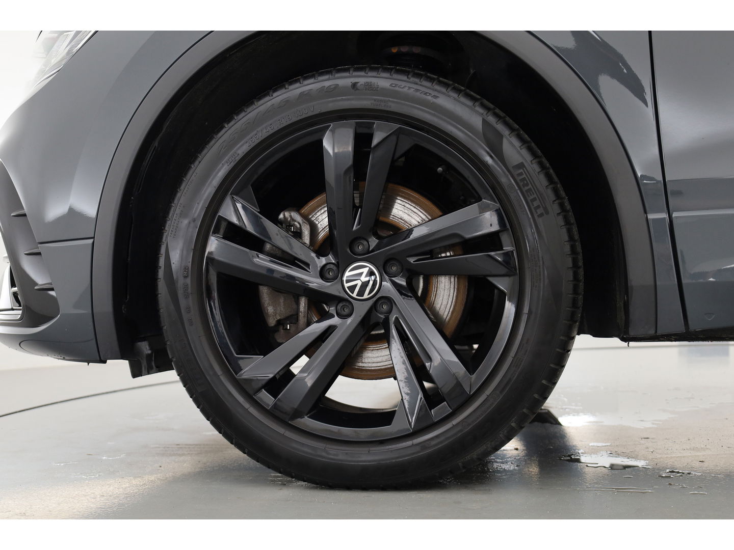 Volkswagen Tiguan 1.4 TSI eHybrid R-Line Black style | Pano | 360cam | Elek. Trekhaak | 19'' | Stoel- Stuurverw. | Adapt. Cruise |