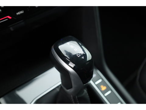 Volkswagen Tiguan 1.4 TSI eHybrid R-Line Black style | Pano | 360cam | Elek. Trekhaak | 19'' | Stoel- Stuurverw. | Adapt. Cruise |