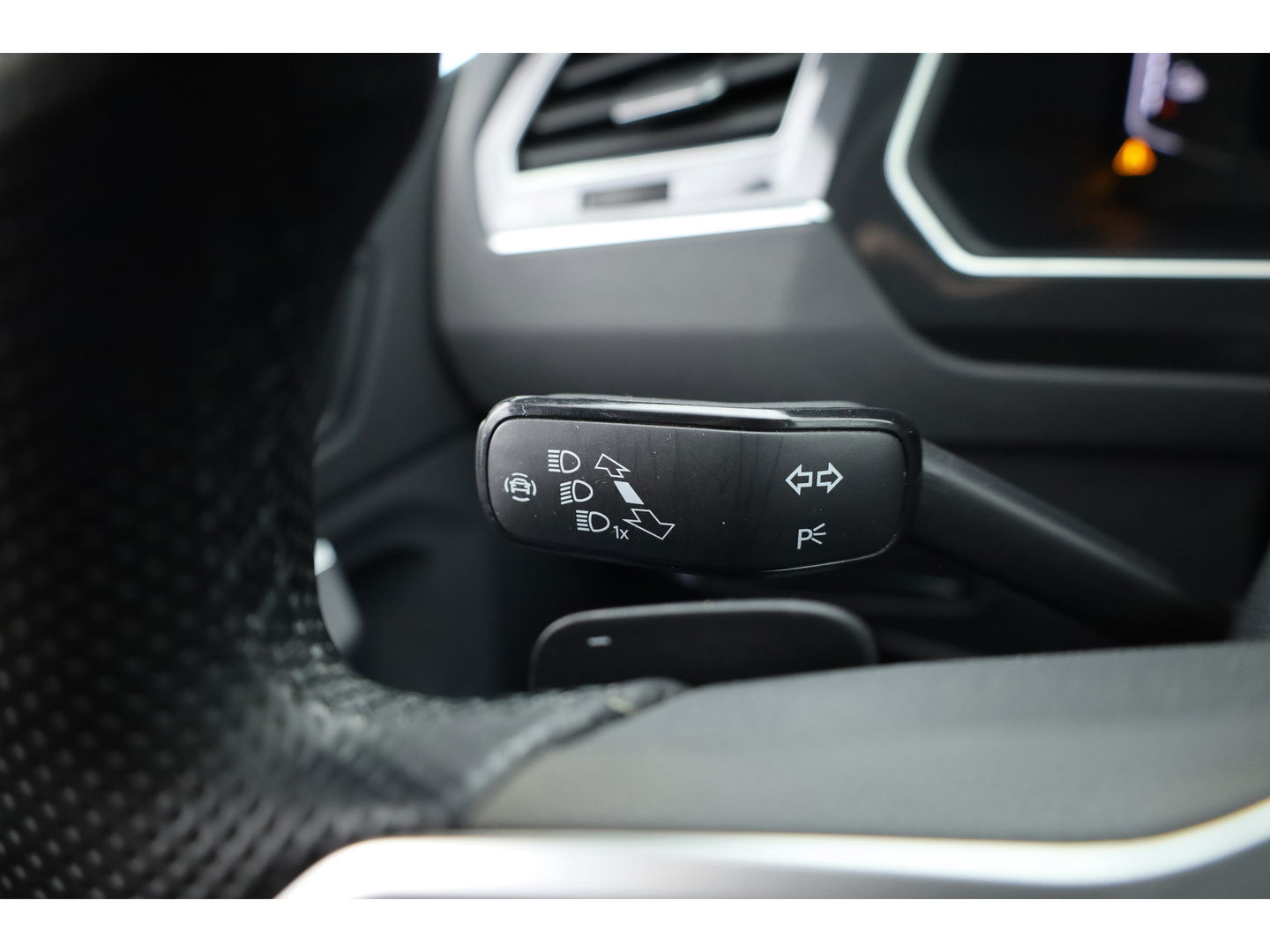 Volkswagen Tiguan 1.4 TSI eHybrid R-Line Black style | Pano | 360cam | Elek. Trekhaak | 19'' | Stoel- Stuurverw. | Adapt. Cruise |