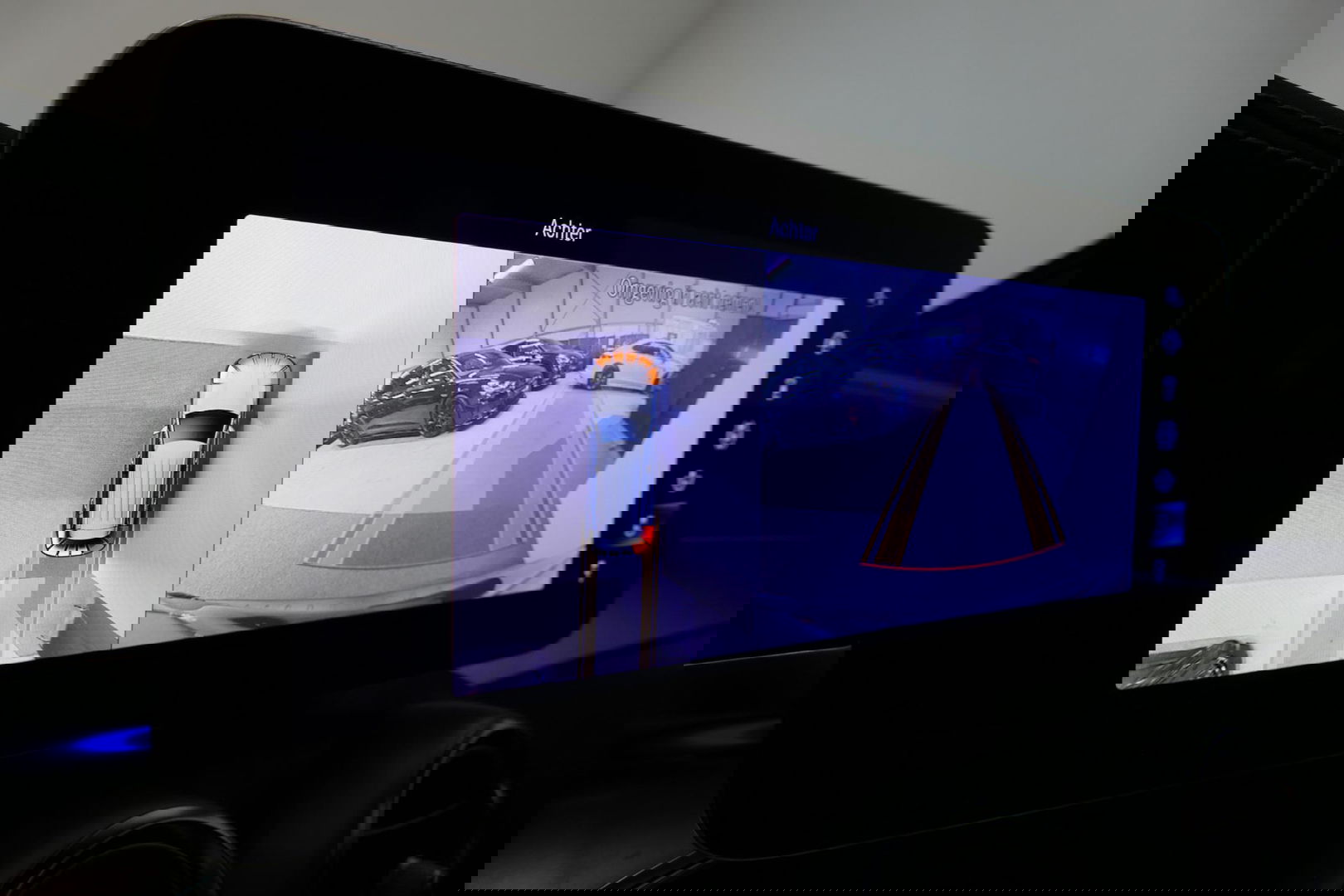 Mercedes-Benz GLC 300e 4MATIC AMG Line / Panamericana Grille / Panoramadak / Elektr. verstelbare voorstoelen + memory / Apple Carplay - Android Auto / Sfeerverlichting / Rondomzichtcamera / MANUFAKTUR kleur / Elektr. wegklapbare trekhaak / 21'' LMV / Keyless / LED High Per