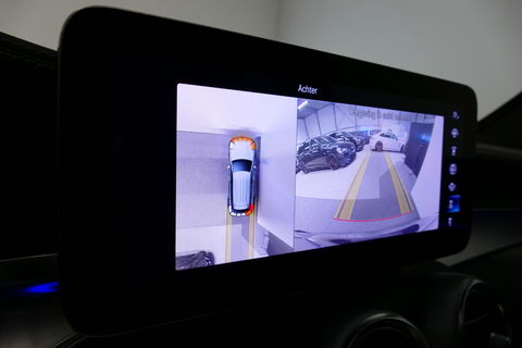 Mercedes-Benz GLC 300e 4MATIC AMG Line / Panamericana Grille / Panoramadak / Elektr. verstelbare voorstoelen + memory / Apple Carplay - Android Auto / Sfeerverlichting / Rondomzichtcamera / MANUFAKTUR kleur / Elektr. wegklapbare trekhaak / 21'' LMV / Keyless / LED High Per