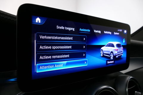 Mercedes-Benz GLC 300e 4MATIC AMG Line / Panamericana Grille / Panoramadak / Elektr. verstelbare voorstoelen + memory / Apple Carplay - Android Auto / Sfeerverlichting / Rondomzichtcamera / MANUFAKTUR kleur / Elektr. wegklapbare trekhaak / 21'' LMV / Keyless / LED High Per
