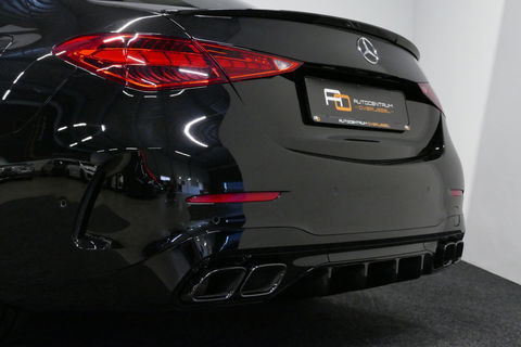 Mercedes-Benz C-Klasse 300 e AMG Line / C63s AMG Diffuser / Panamericana Grill / Panoramadak / Elektr. verstelbare voorstoelen + memory / Head-up Display / Ambienteverlichting Premium / Stoelverwarming / Apple Carplay - Android Auto / Rondomzichtcamera / 20'' LMV / LED High Per