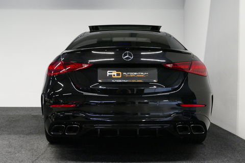 Mercedes-Benz C-Klasse 300 e AMG Line / C63s AMG Diffuser / Panamericana Grill / Panoramadak / Elektr. verstelbare voorstoelen + memory / Head-up Display / Ambienteverlichting Premium / Stoelverwarming / Apple Carplay - Android Auto / Rondomzichtcamera / 20'' LMV / LED High Per