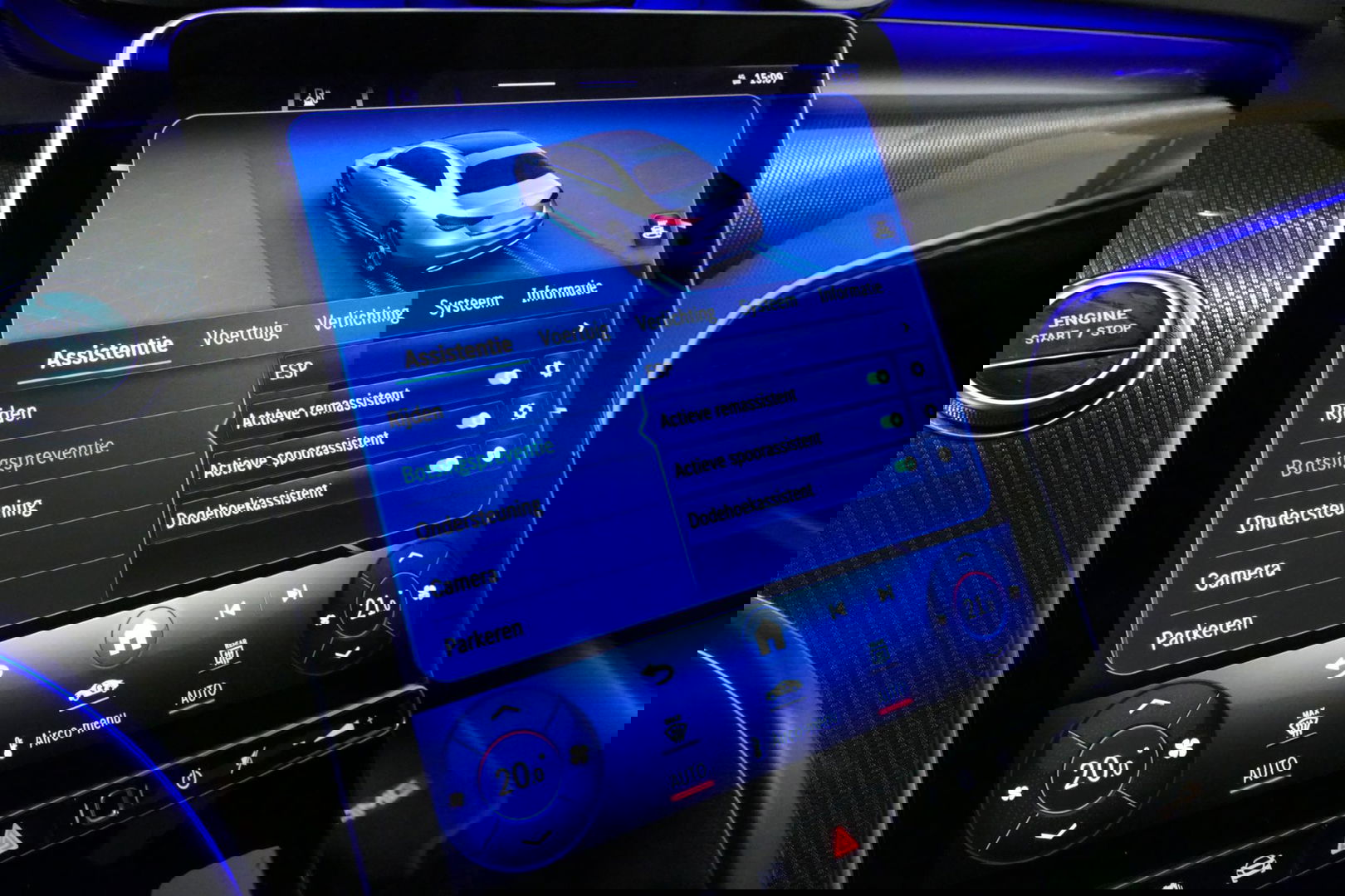 Mercedes-Benz C-Klasse 300 e AMG Line / C63s AMG Diffuser / Panamericana Grill / Panoramadak / Elektr. verstelbare voorstoelen + memory / Head-up Display / Ambienteverlichting Premium / Stoelverwarming / Apple Carplay - Android Auto / Rondomzichtcamera / 20'' LMV / LED High Per