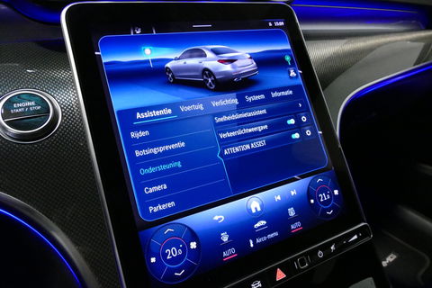 Mercedes-Benz C-Klasse 300 e AMG Line / C63s AMG Diffuser / Panamericana Grill / Panoramadak / Elektr. verstelbare voorstoelen + memory / Head-up Display / Ambienteverlichting Premium / Stoelverwarming / Apple Carplay - Android Auto / Rondomzichtcamera / 20'' LMV / LED High Per
