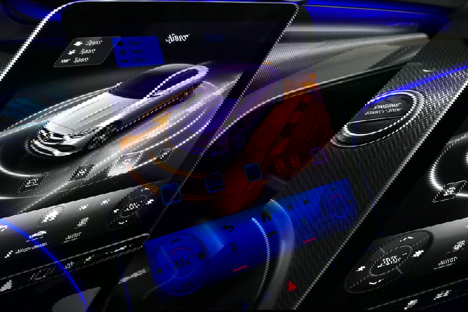 Mercedes-Benz C-Klasse 300 e AMG Line / C63s AMG Diffuser / Panamericana Grill / Panoramadak / Elektr. verstelbare voorstoelen + memory / Head-up Display / Ambienteverlichting Premium / Stoelverwarming / Apple Carplay - Android Auto / Rondomzichtcamera / 20'' LMV / LED High Per