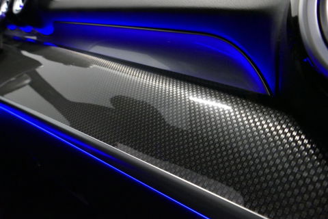 Mercedes-Benz C-Klasse 300 e AMG Line / C63s AMG Diffuser / Panamericana Grill / Panoramadak / Elektr. verstelbare voorstoelen + memory / Head-up Display / Ambienteverlichting Premium / Stoelverwarming / Apple Carplay - Android Auto / Rondomzichtcamera / 20'' LMV / LED High Per