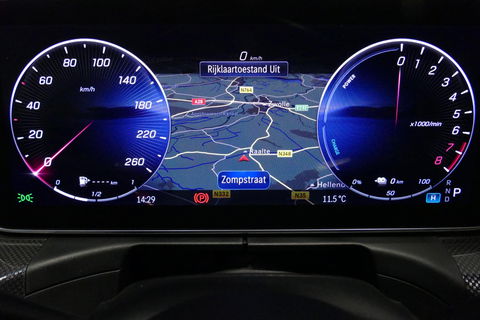 Mercedes-Benz C-Klasse 300 e AMG Line / C63s AMG Diffuser / Panamericana Grill / Panoramadak / Elektr. verstelbare voorstoelen + memory / Head-up Display / Ambienteverlichting Premium / Stoelverwarming / Apple Carplay - Android Auto / Rondomzichtcamera / 20'' LMV / LED High Per