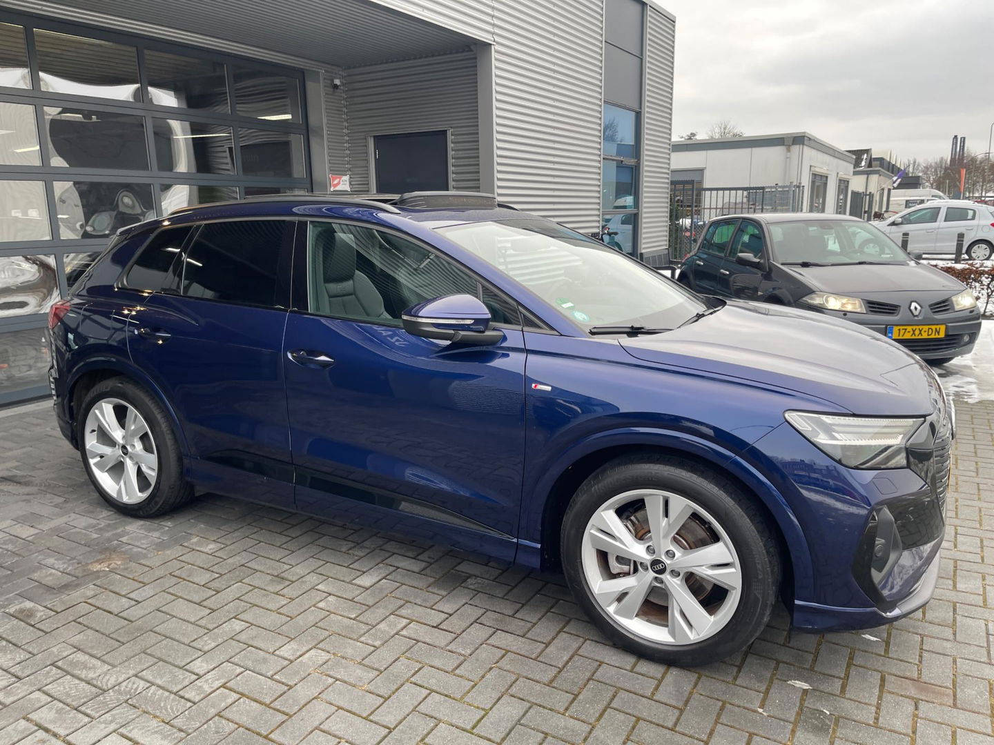 Audi Q4 e-tron 40 Launch edition S Competition 77 kWh 2X S-LINE PANO l MATRIX l CAMERA l ADAPT.CRUISE l ORG.NL l DEALER OND