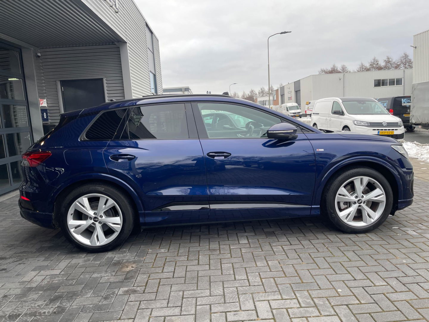 Audi Q4 e-tron 40 Launch edition S Competition 77 kWh 2X S-LINE PANO l MATRIX l CAMERA l ADAPT.CRUISE l ORG.NL l DEALER OND