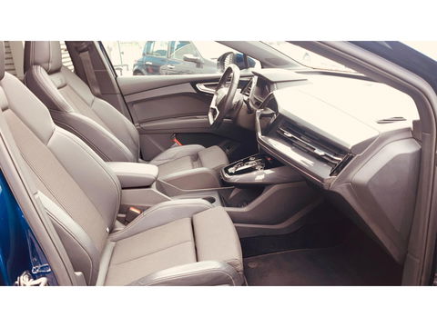 Audi Q4 e-tron 40 Launch edition S Competition 77 kWh 2X S-LINE PANO l MATRIX l CAMERA l ADAPT.CRUISE l ORG.NL l DEALER OND
