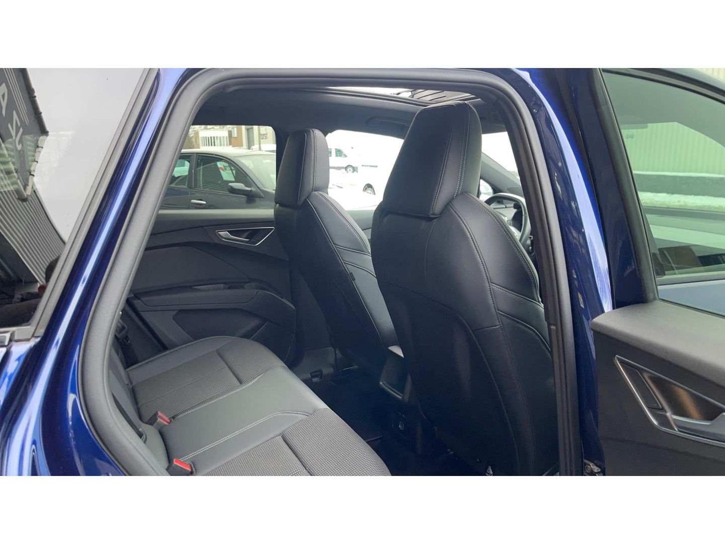 Audi Q4 e-tron 40 Launch edition S Competition 77 kWh 2X S-LINE PANO l MATRIX l CAMERA l ADAPT.CRUISE l ORG.NL l DEALER OND