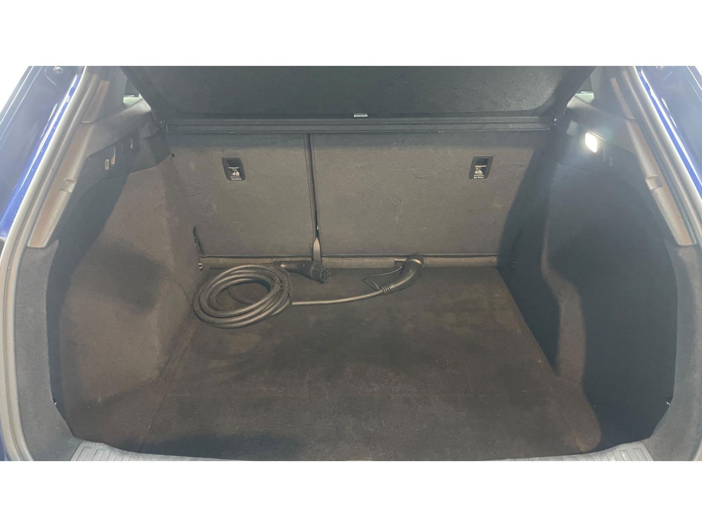 Audi Q4 e-tron 40 Launch edition S Competition 77 kWh 2X S-LINE PANO l MATRIX l CAMERA l ADAPT.CRUISE l ORG.NL l DEALER OND