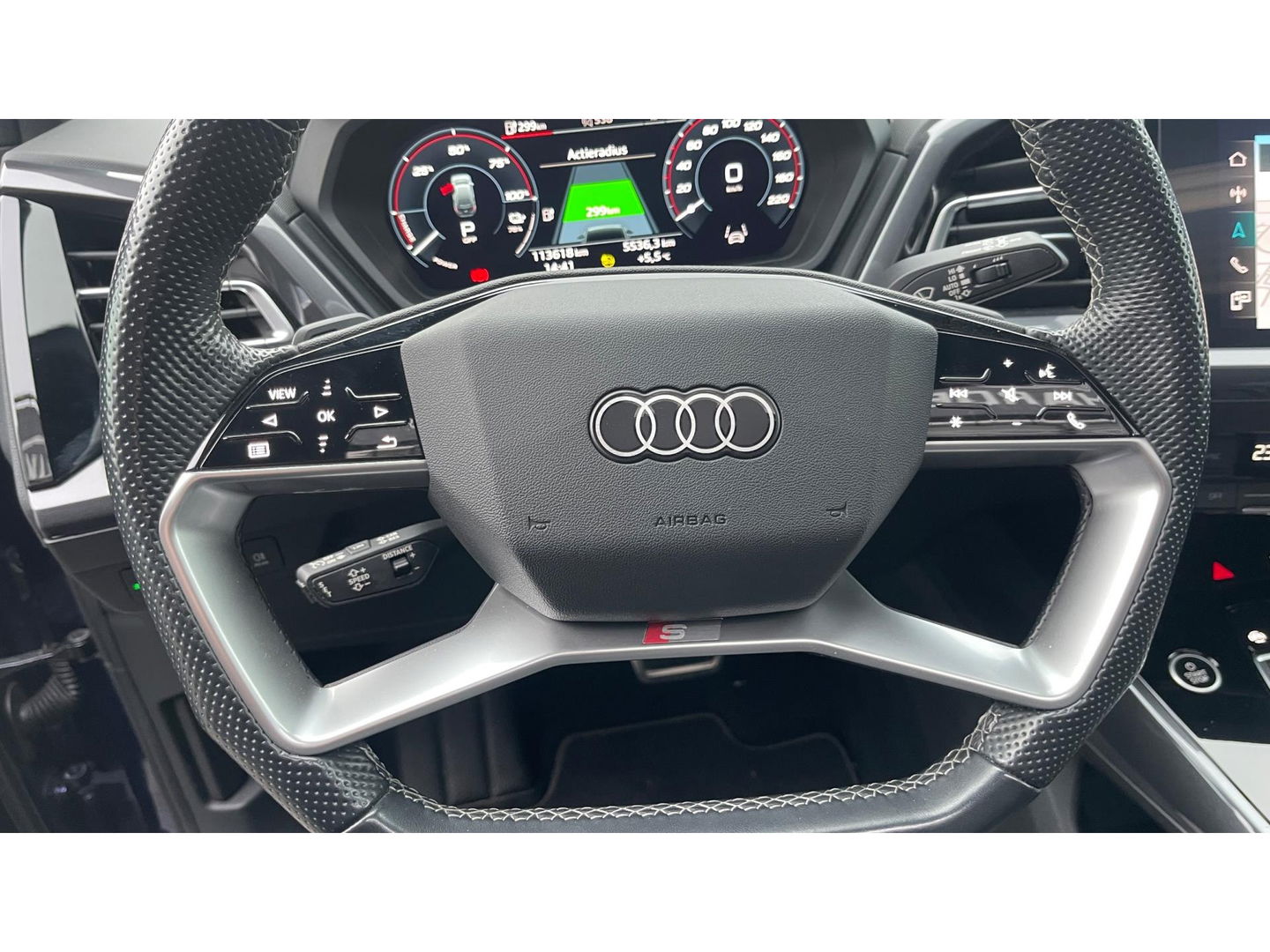 Audi Q4 e-tron 40 Launch edition S Competition 77 kWh 2X S-LINE PANO l MATRIX l CAMERA l ADAPT.CRUISE l ORG.NL l DEALER OND