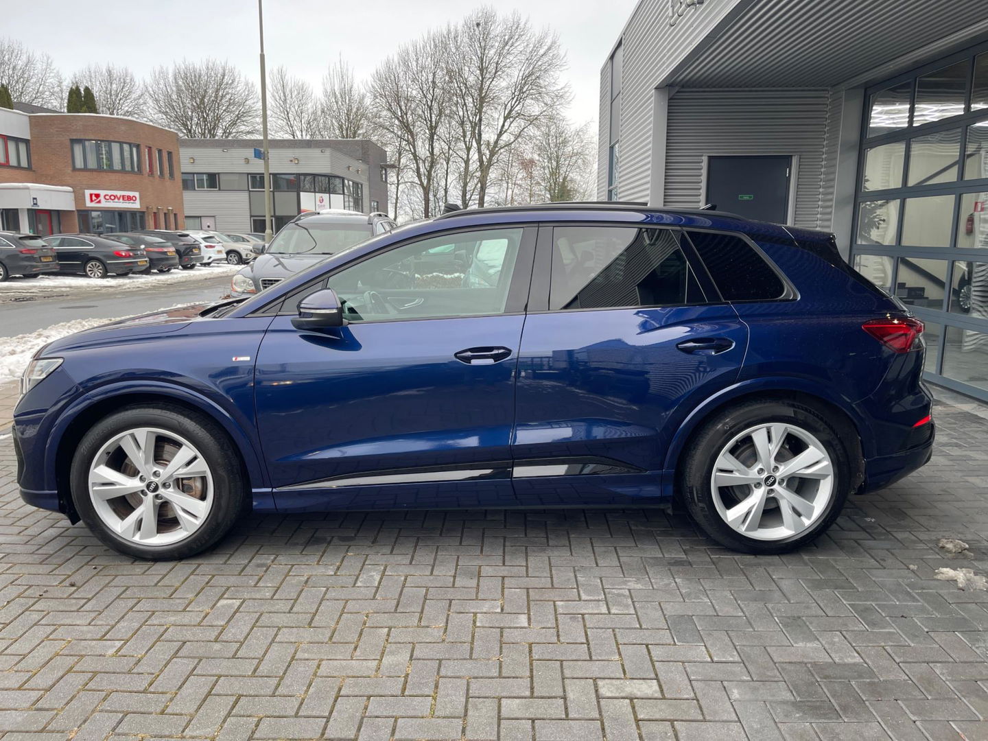 Audi Q4 e-tron 40 Launch edition S Competition 77 kWh 2X S-LINE PANO l MATRIX l CAMERA l ADAPT.CRUISE l ORG.NL l DEALER OND