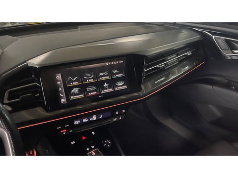 Audi Q4 e-tron 40 Launch edition S Competition 77 kWh 2X S-LINE PANO l MATRIX l CAMERA l ADAPT.CRUISE l ORG.NL l DEALER OND