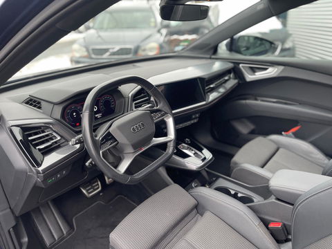 Audi Q4 e-tron 40 Launch edition S Competition 77 kWh 2X S-LINE PANO l MATRIX l CAMERA l ADAPT.CRUISE l ORG.NL l DEALER OND