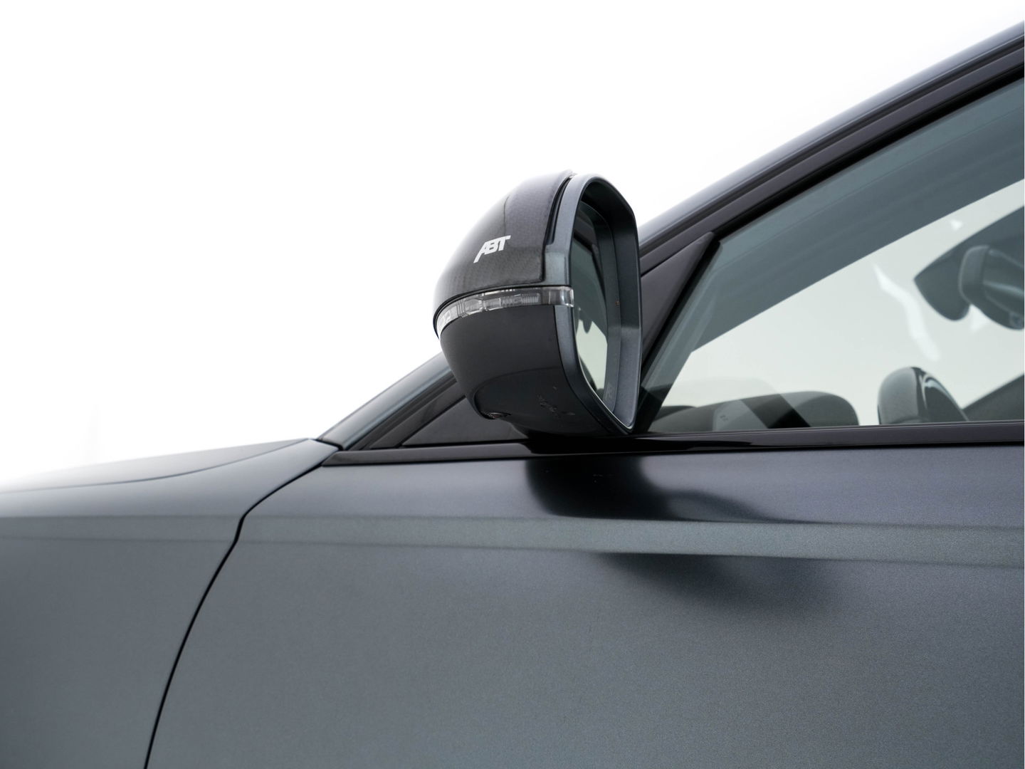 Audi RS6 4.0 TFSI RS6+ ABT ( 1of 50 produced world wide ) Aut. *Only-1-OWNER | CERAMIC-BRAKES | PANO | HEAD-UP | RS-SEATS | LUXURY-LEATHER | MATRIX-LED | ADAPTIVE-CRUISE | BLIND-SPOT | BOSE-SOUND | MEMORY-PACK | TOP-VIEW | KEYLESS | NAVI-FULLMAP | .