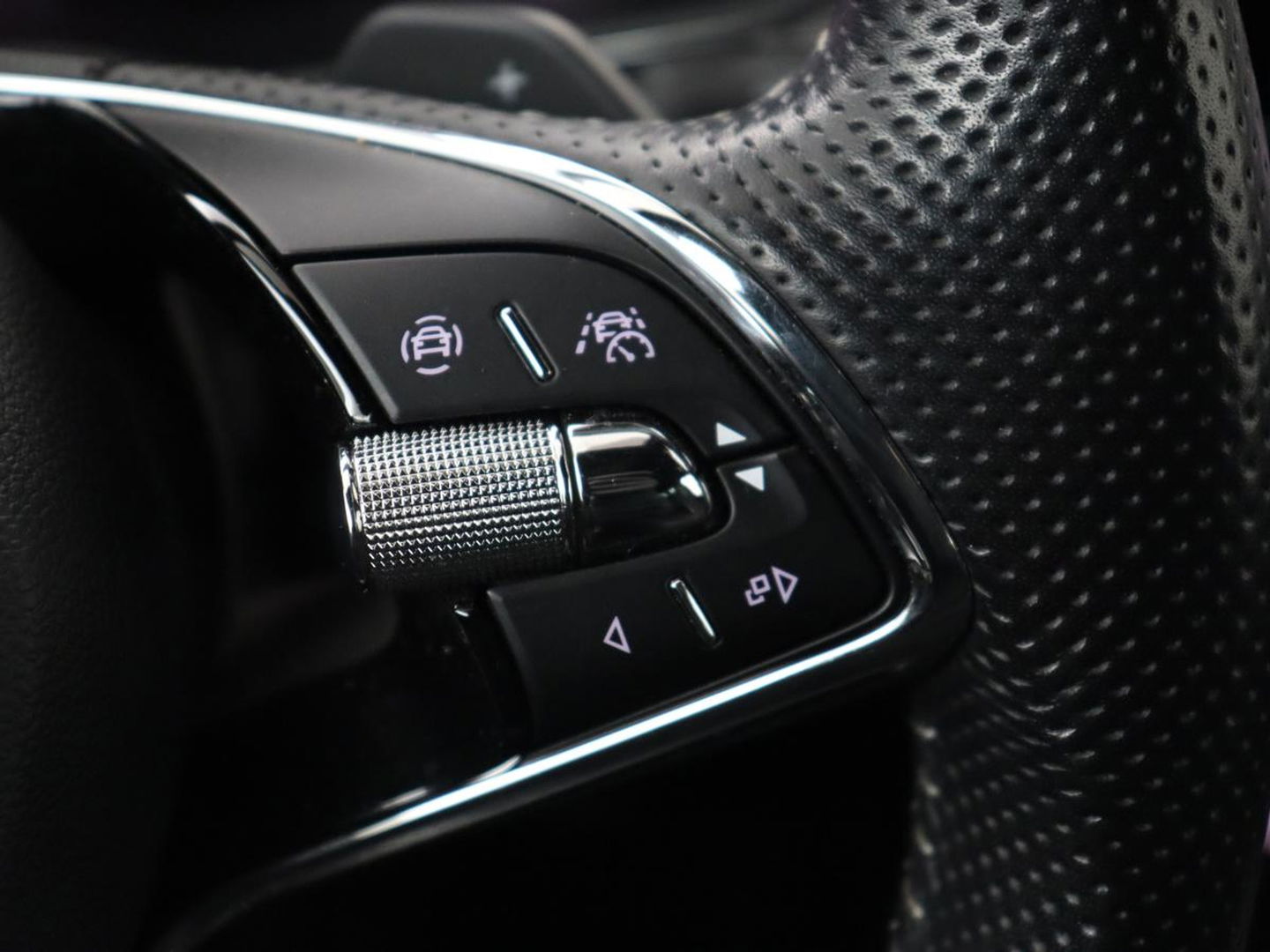 Škoda Superb 1.4 TSI iV Sportline | Stoelverwarming | Alcantara | Adaptive cruise | Camera | Carplay | Matrix LED | Stuurverwarming | Virtual Cockpit | Navigatie | Parkeerhulp | Sportstoelen | Sfeerverlichting | PHEV | Plug In