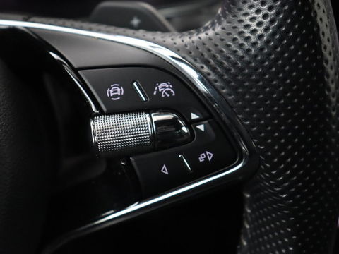 Škoda Superb 1.4 TSI iV Sportline | Stoelverwarming | Alcantara | Adaptive cruise | Camera | Carplay | Matrix LED | Stuurverwarming | Virtual Cockpit | Navigatie | Parkeerhulp | Sportstoelen | Sfeerverlichting | PHEV | Plug In