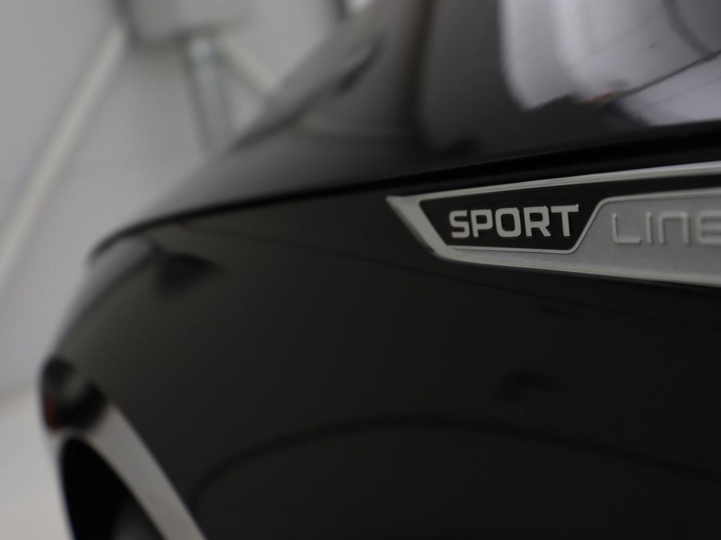 Škoda Superb 1.4 TSI iV Sportline | Stoelverwarming | Alcantara | Adaptive cruise | Camera | Carplay | Matrix LED | Stuurverwarming | Virtual Cockpit | Navigatie | Parkeerhulp | Sportstoelen | Sfeerverlichting | PHEV | Plug In