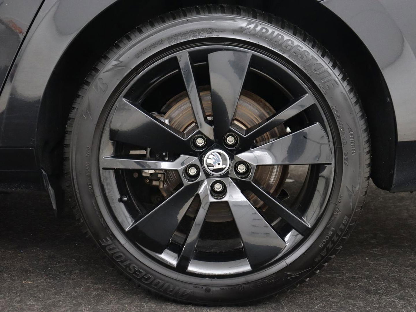 Škoda Superb 1.4 TSI iV Sportline | Stoelverwarming | Alcantara | Adaptive cruise | Camera | Carplay | Matrix LED | Stuurverwarming | Virtual Cockpit | Navigatie | Parkeerhulp | Sportstoelen | Sfeerverlichting | PHEV | Plug In