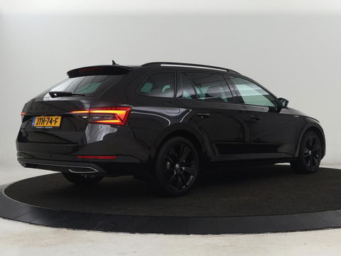 Škoda Superb 1.4 TSI iV Sportline | Stoelverwarming | Alcantara | Adaptive cruise | Camera | Carplay | Matrix LED | Stuurverwarming | Virtual Cockpit | Navigatie | Parkeerhulp | Sportstoelen | Sfeerverlichting | PHEV | Plug In