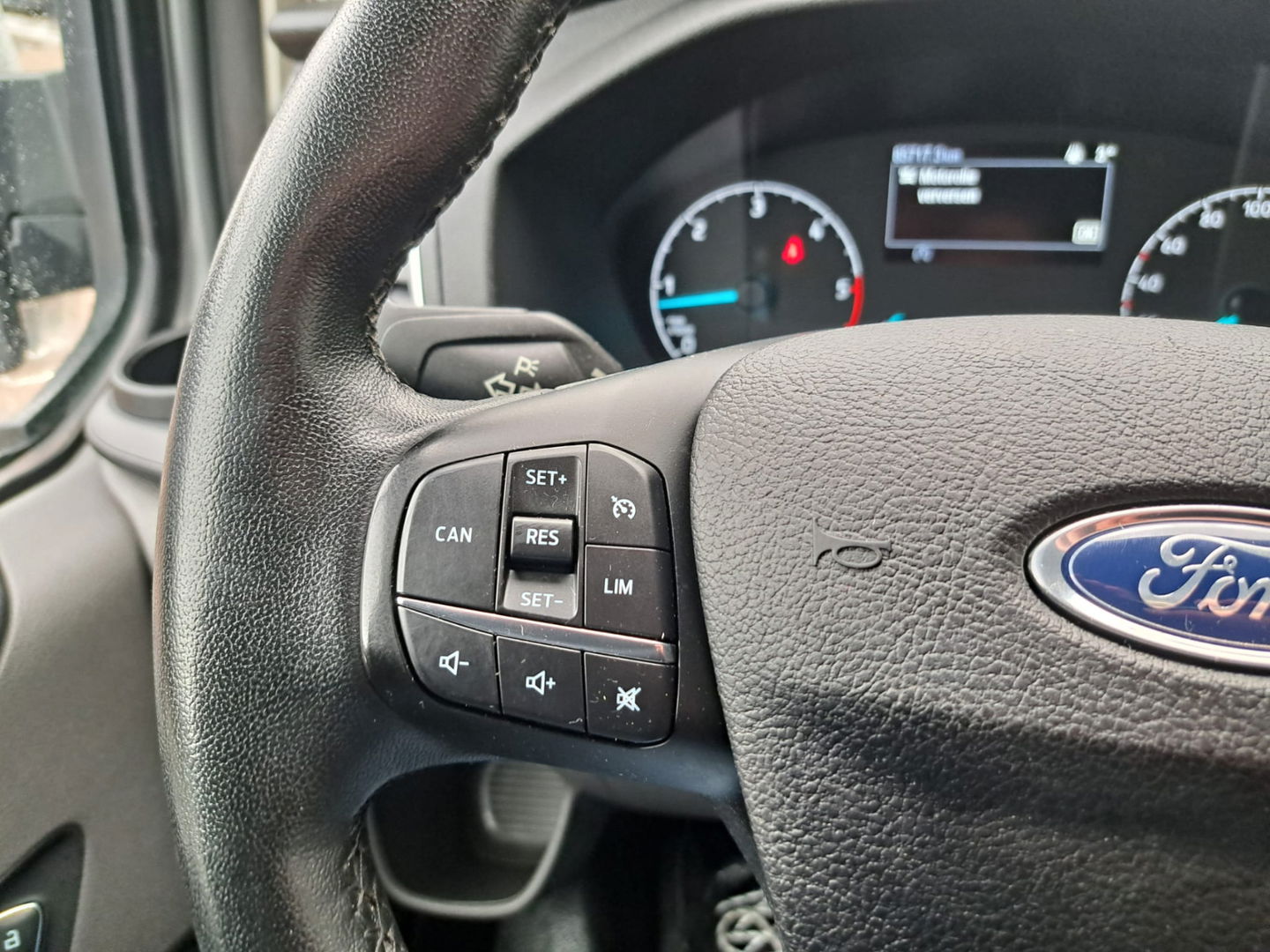 Ford Transit Custom 320 2.0 TDCI 130 pk Automaat - L2 DC - Platinum