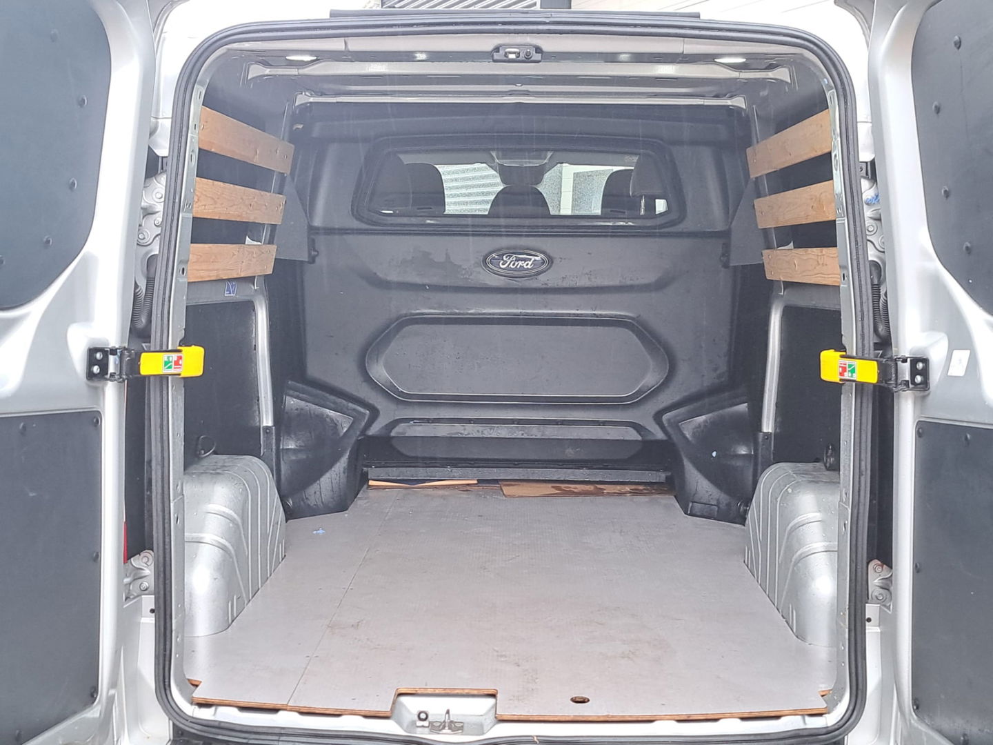 Ford Transit Custom 320 2.0 TDCI 130 pk Automaat - L2 DC - Platinum