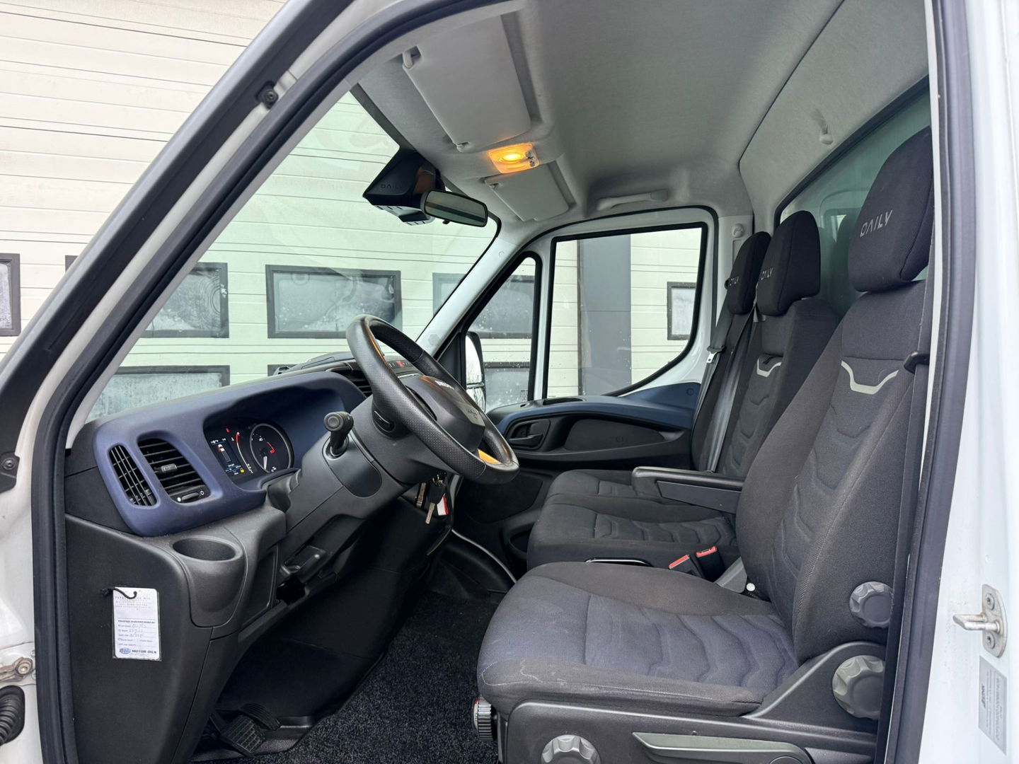 Iveco Daily 40C18 3.0 Hi-Matic Automaat Euro 6 Bakwagen - Laadklep - Cruise