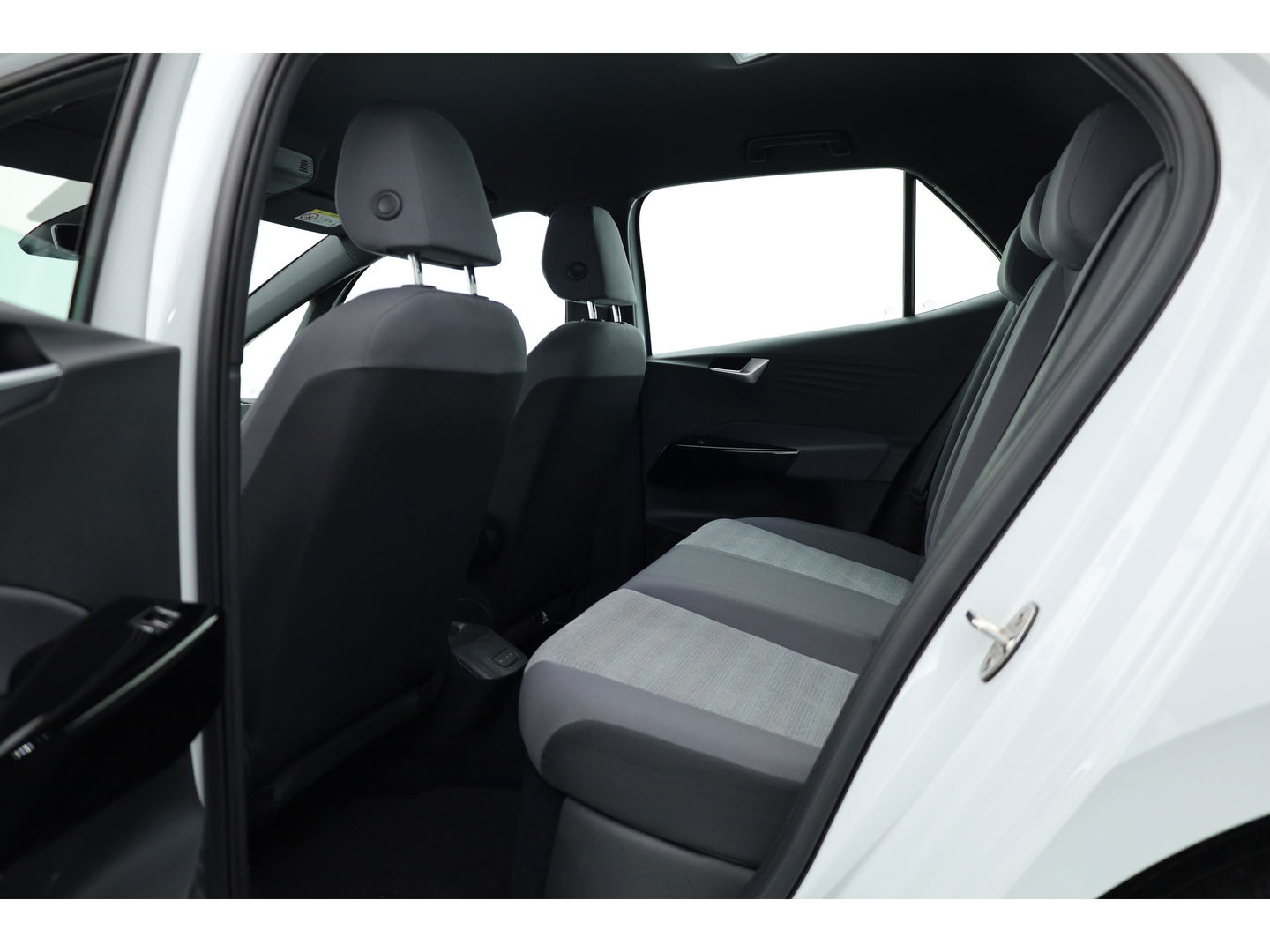 Volkswagen ID.3 Pro 58 kWh | Adapt. Cruise | Stoel- Stuurverwarming | Apple CarPlay | PDC V+A | Navi