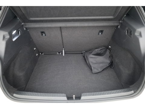 Volkswagen ID.3 Pro 58 kWh | Adapt. Cruise | Stoel- Stuurverwarming | Apple CarPlay | PDC V+A | Navi