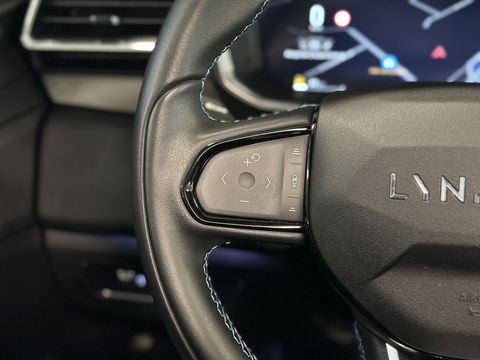Lynk & Co 01 1.5 | NIEUW! | Panoramadak | 360° graden camera | Adaptive Cruise Control | Keyless | Elektrische Bestuurdersstoel + Geheugen | Parkeersensoren | Apple Carplay | Android Auto | Infinity Geluidssy