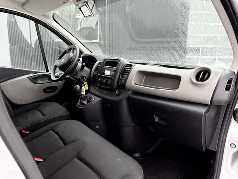 Renault Trafic 1.6 dCi T29 L2H1 DC | 5P | LMV |