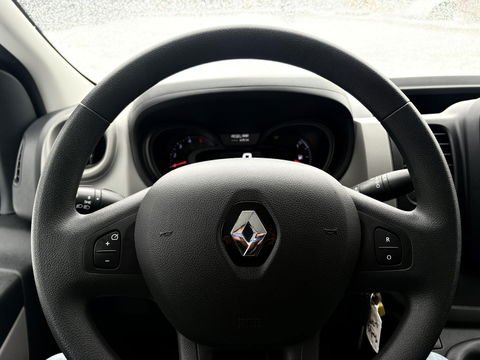 Renault Trafic 1.6 dCi T29 L2H1 DC | 5P | LMV |