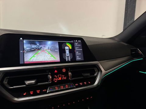 BMW 3-serie 320i High Executive Edition PANO KEYLESS