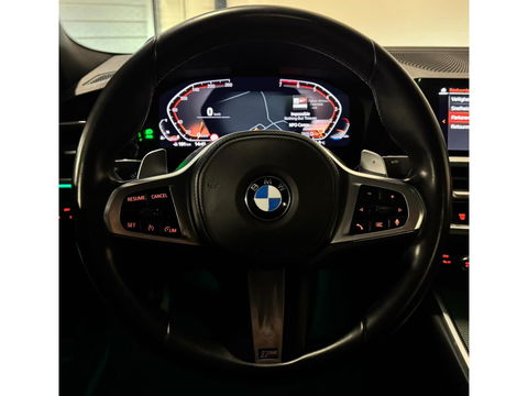 BMW 3-serie 320i High Executive Edition PANO KEYLESS