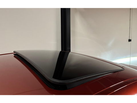 BMW 3-serie 320i High Executive Edition PANO KEYLESS