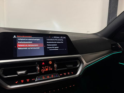 BMW 3-serie 320i High Executive Edition PANO KEYLESS