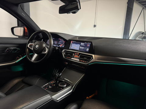 BMW 3-serie 320i High Executive Edition PANO KEYLESS