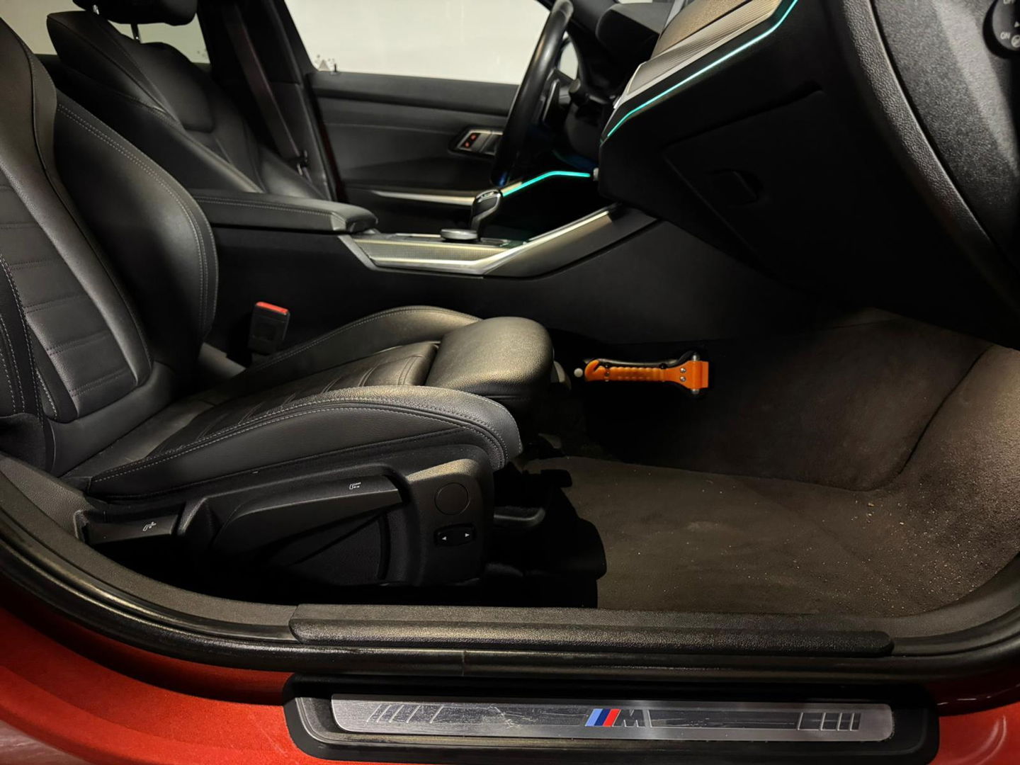 BMW 3-serie 320i High Executive Edition PANO KEYLESS