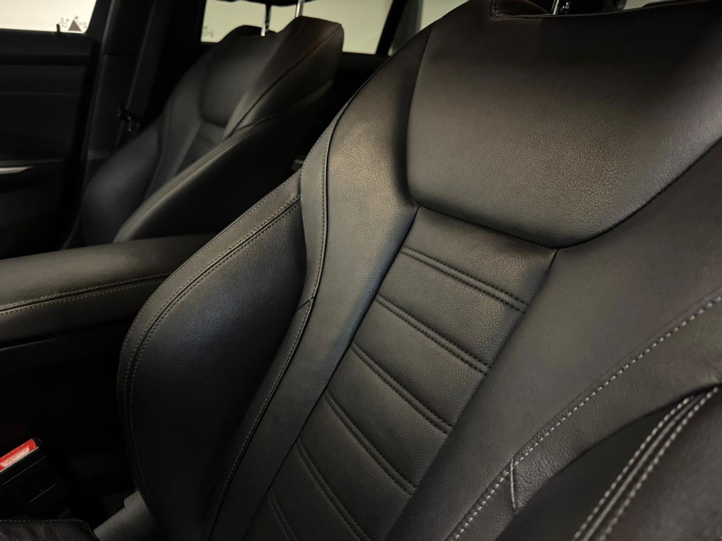 BMW 3-serie 320i High Executive Edition PANO KEYLESS