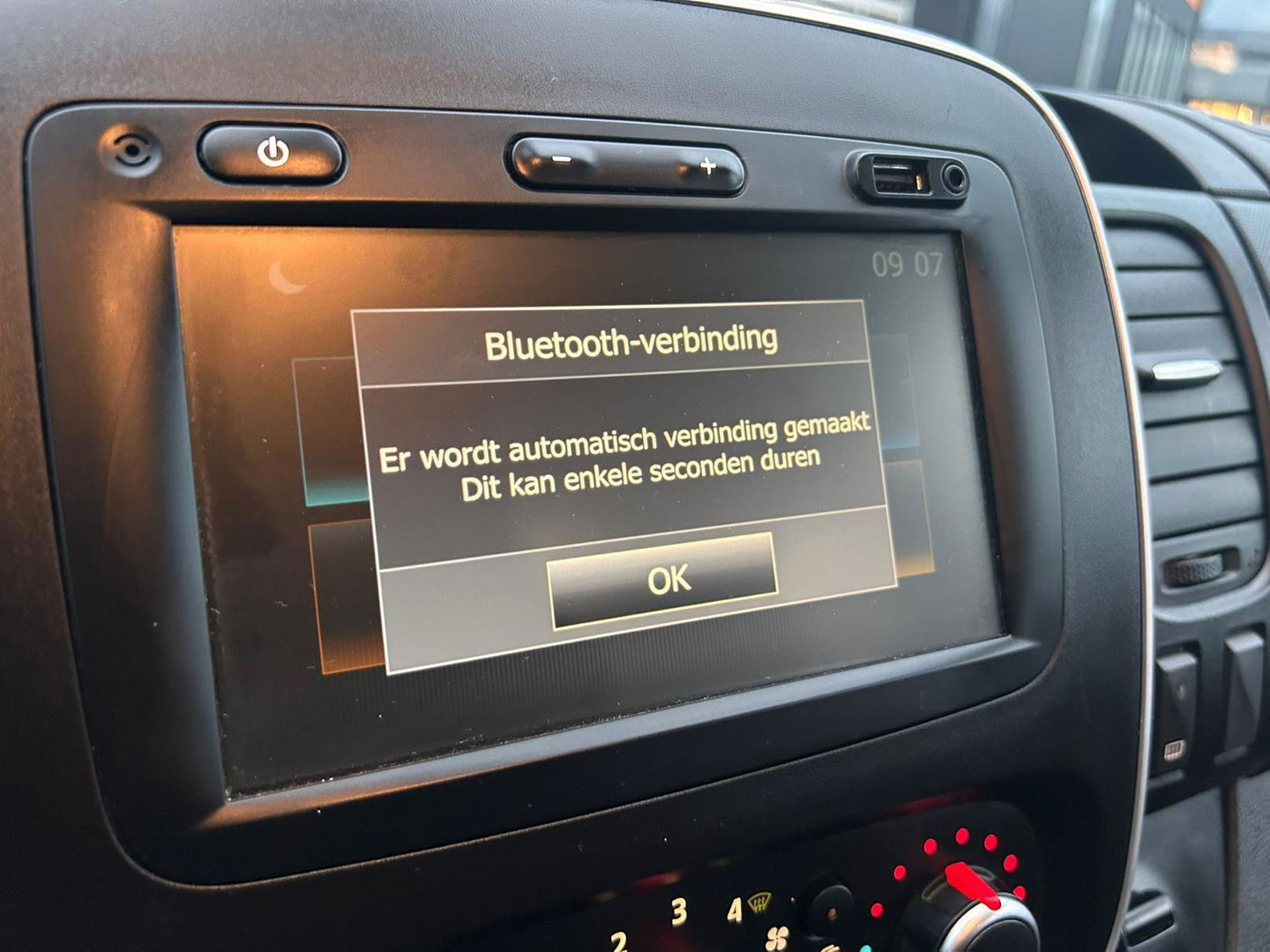 Renault Trafic 2.0 dCi 145pk EDC L2H1 DC Luxe | MARGE | Navigatie | LED | Velgen | Sidebars | Automaat | Dubbel cabine |