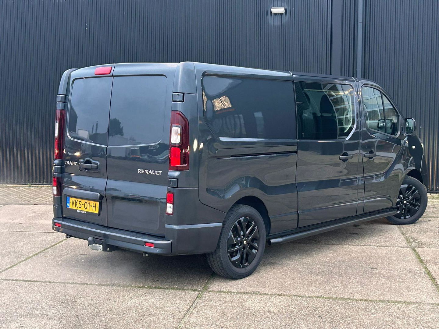 Renault Trafic 2.0 dCi 145pk EDC L2H1 DC Luxe | MARGE | Navigatie | LED | Velgen | Sidebars | Automaat | Dubbel cabine |