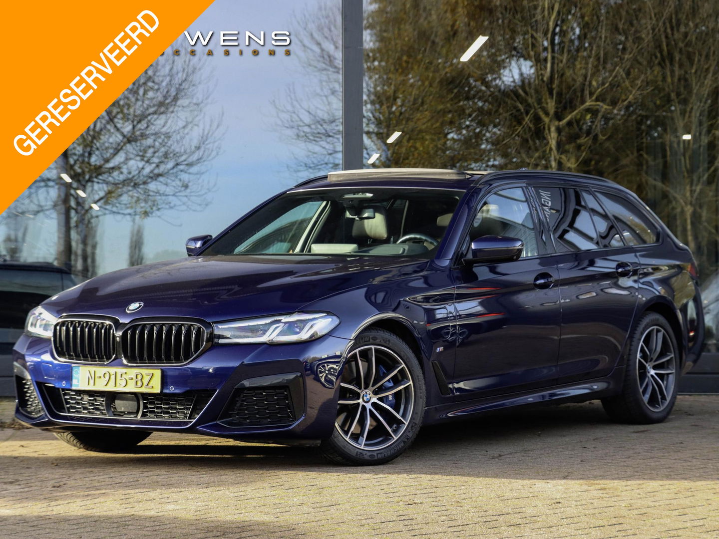 BMW 5 Serie Touring 530e High Exec M Sport Individual Panodak Harman Kardon ACC Trekhaak